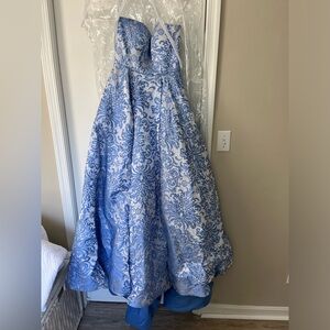 Sherri Hill Prom Dress